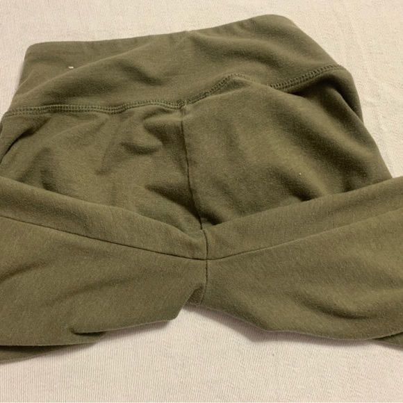Olive leggings! - Picture 4 of 4